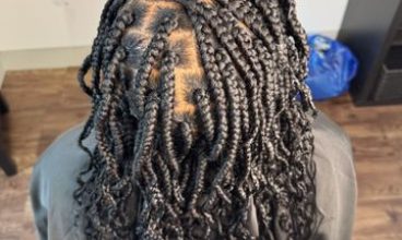 M"Unique Hair